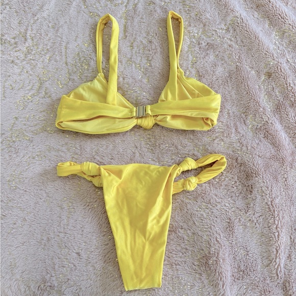 BEGINNING BOUTIQUE yellow knot bikini top and bottom - Picture 4 of 5